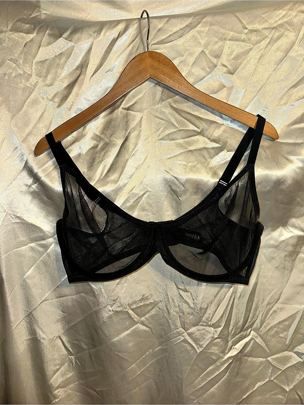 SKIMS 40DD Bra Black Mesh Underwire